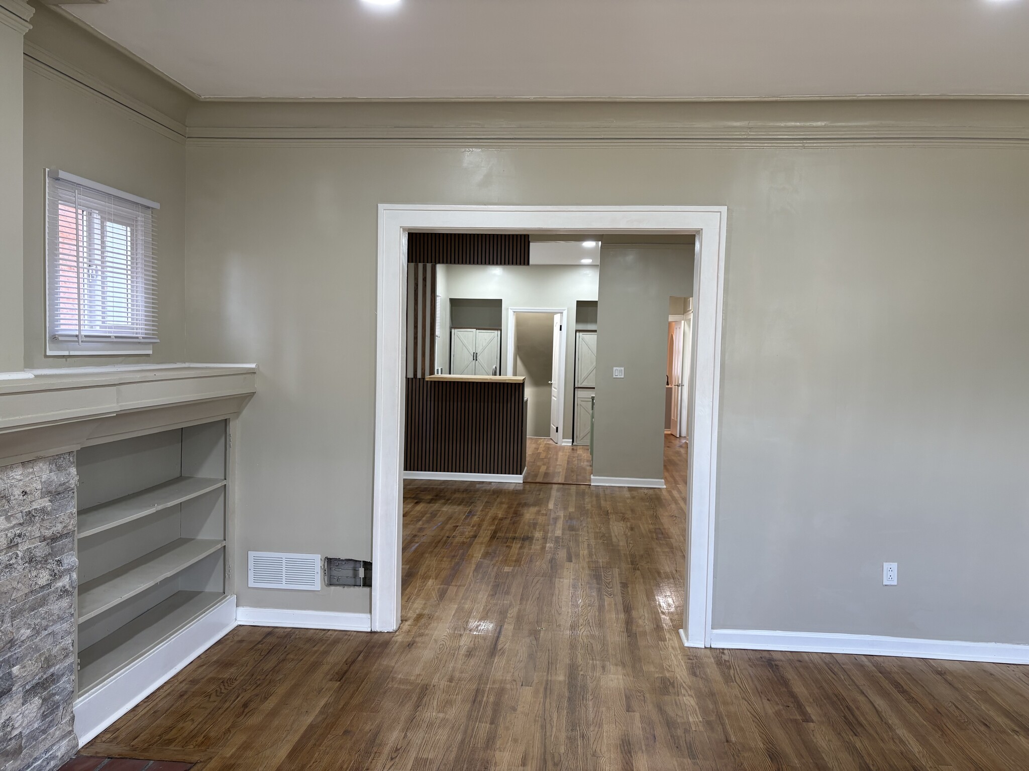 Building Photo - 2536 Calvert St