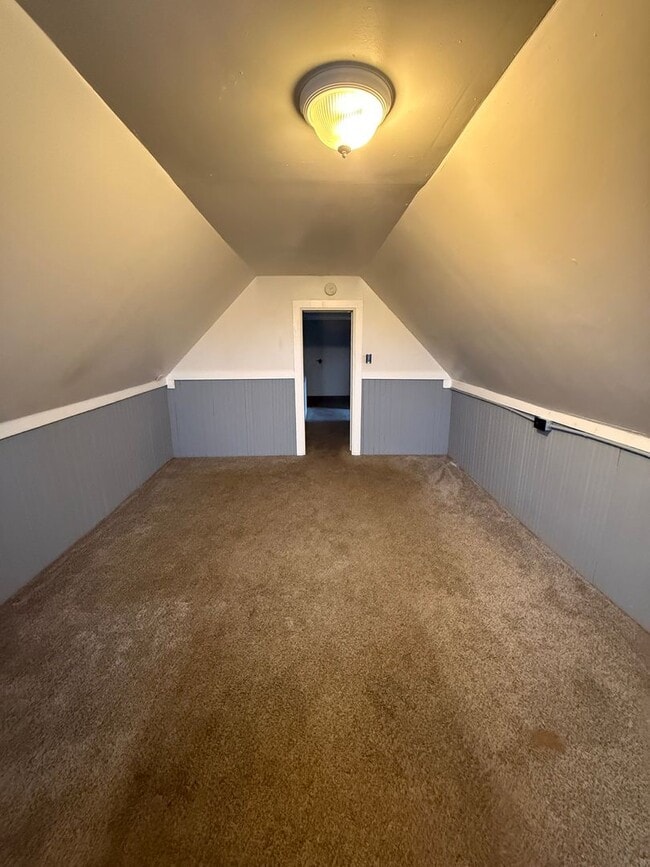 Building Photo - 4bd 1ba Home