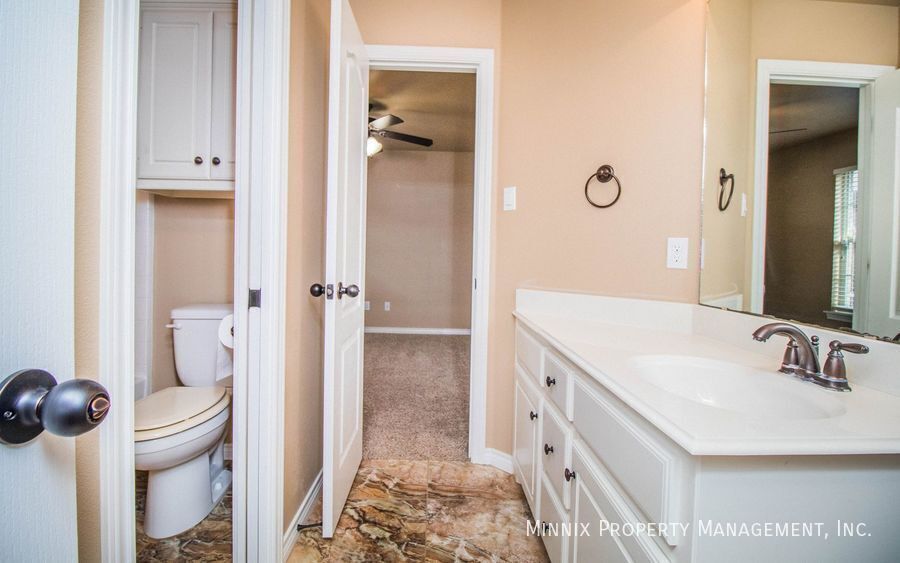 Building Photo - 5826 104th St