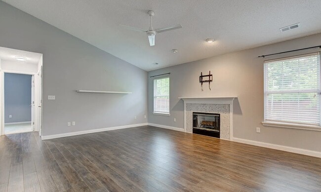 Building Photo - 7918 Bitternut Dr