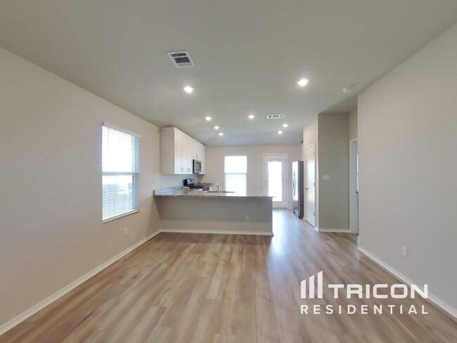 Building Photo - 5113 Sidesaddle Dr