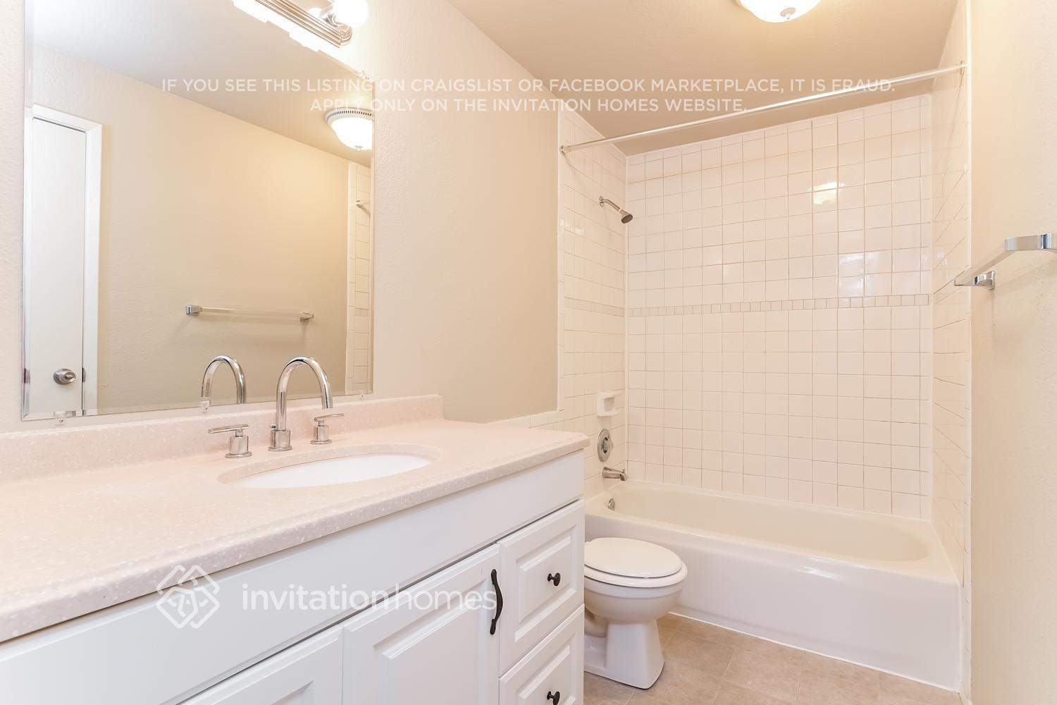 Building Photo - 34811 27th Ave SW