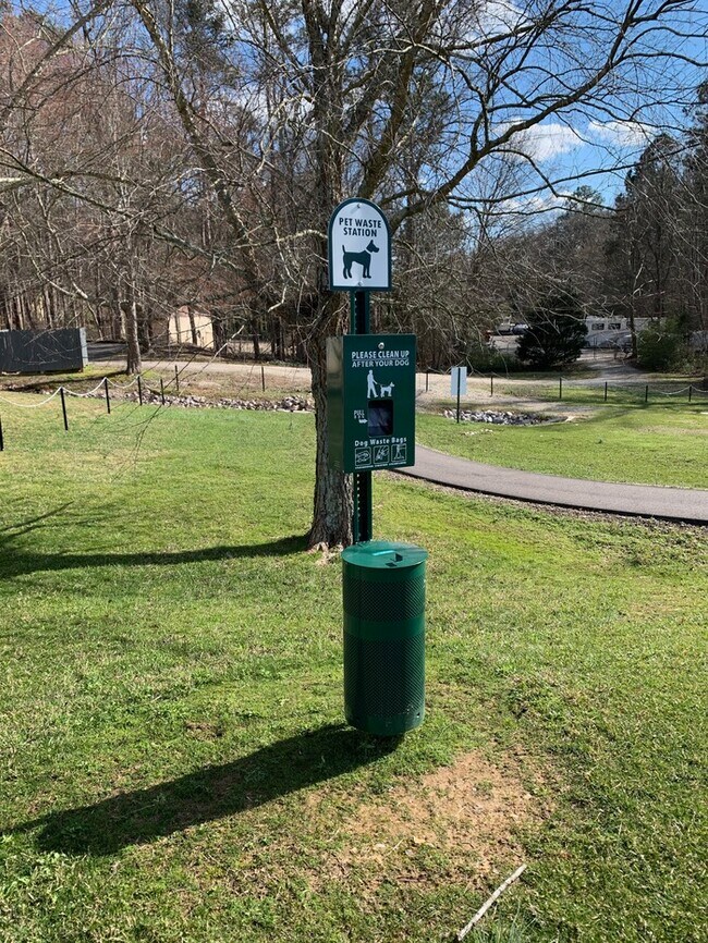 Building Photo - 121 Winners Cir