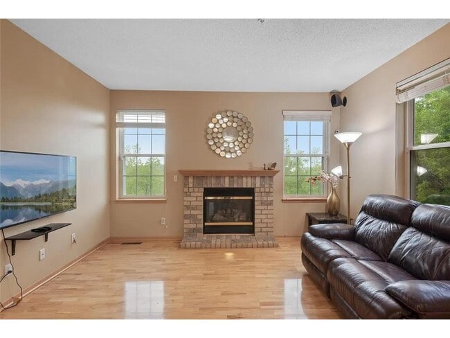 Building Photo - 5225 Holly Ln N