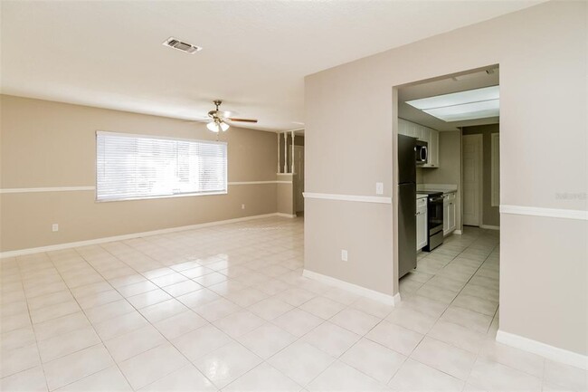 Building Photo - 301 Chutney Dr