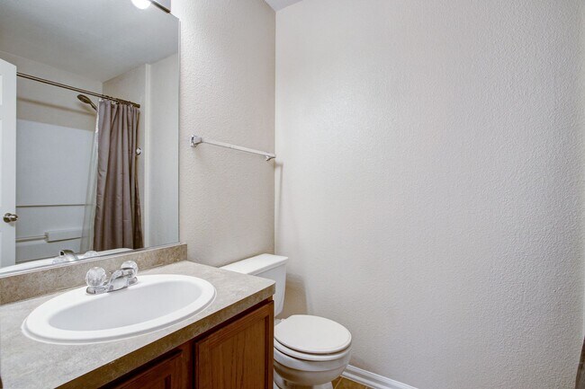 Building Photo - 3-Bedroom Townhouse with Open Floor Plan and Spacious Backyard Near Lackland AFB