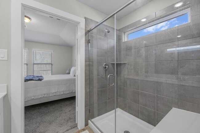 Building Photo - 18627 Etta Pnes Cir