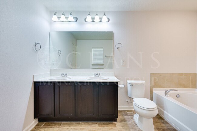 Building Photo - 3/2 Split Plan Home in Cypress Place