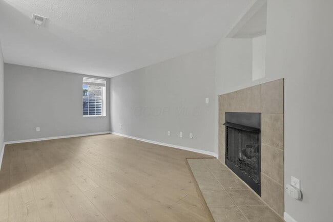 Building Photo - 6479 Walnut Fork Dr