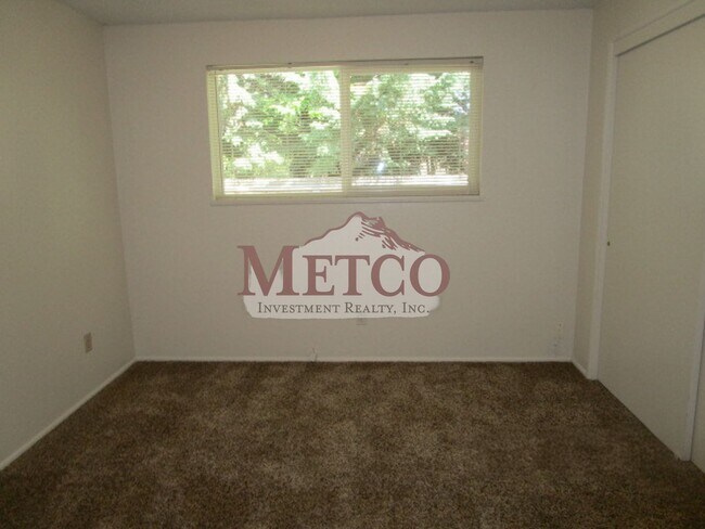 Building Photo - 06804