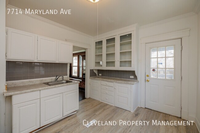 Building Photo - Beautiful Single Family Home!