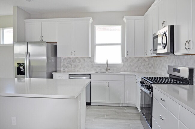 Building Photo - 13609 SW Vermillion Cir