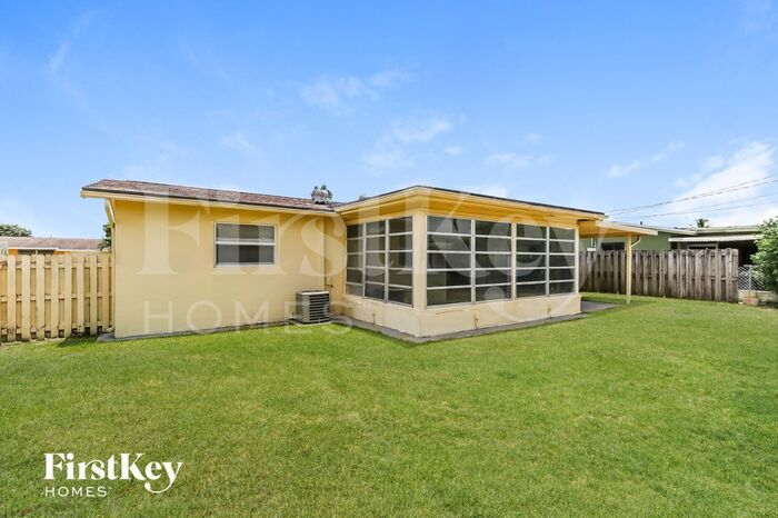 Building Photo - 9341 NW 24th Pl