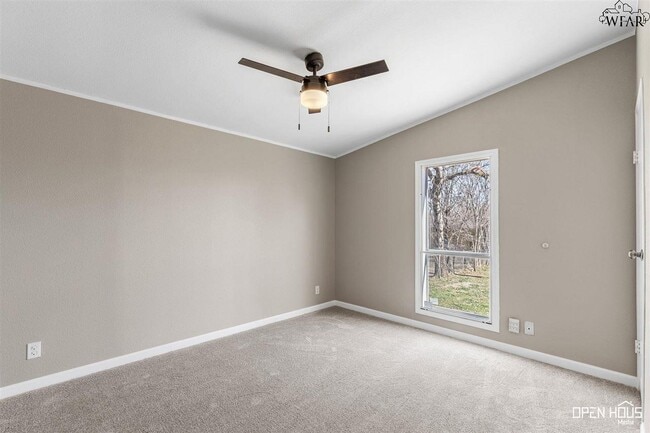 Building Photo - 110 S Preston Rd