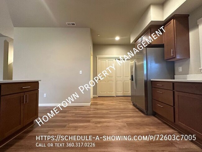 Building Photo - 3 Bedroom 2.5 Bath Condo on Briggs Drive -...