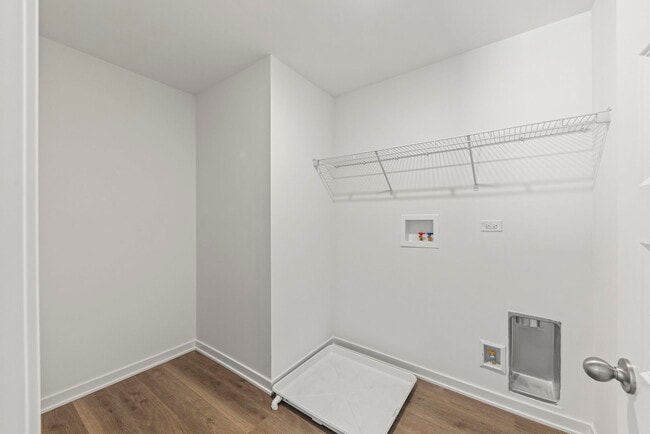 Building Photo - 13732 Palmetto Dr