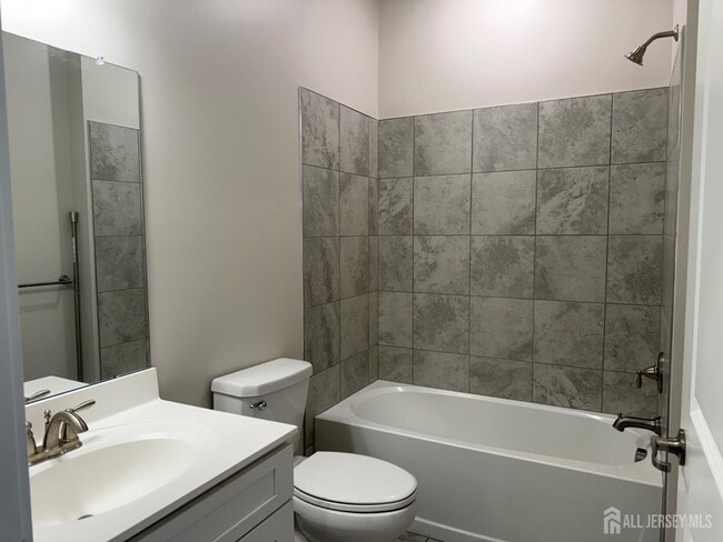 Building Photo - 816 Stiller Ln