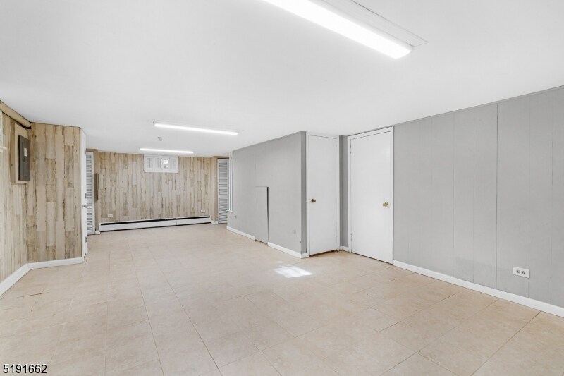 Finished basement - 27 Hillcrest Rd