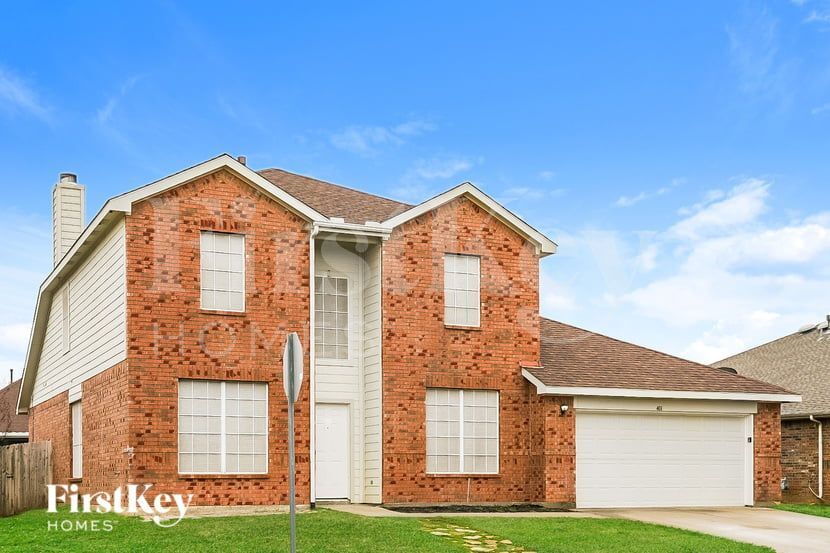 Building Photo - 401 Deer Lake Dr