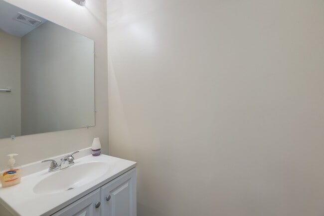 Building Photo - 9202 Douglas St