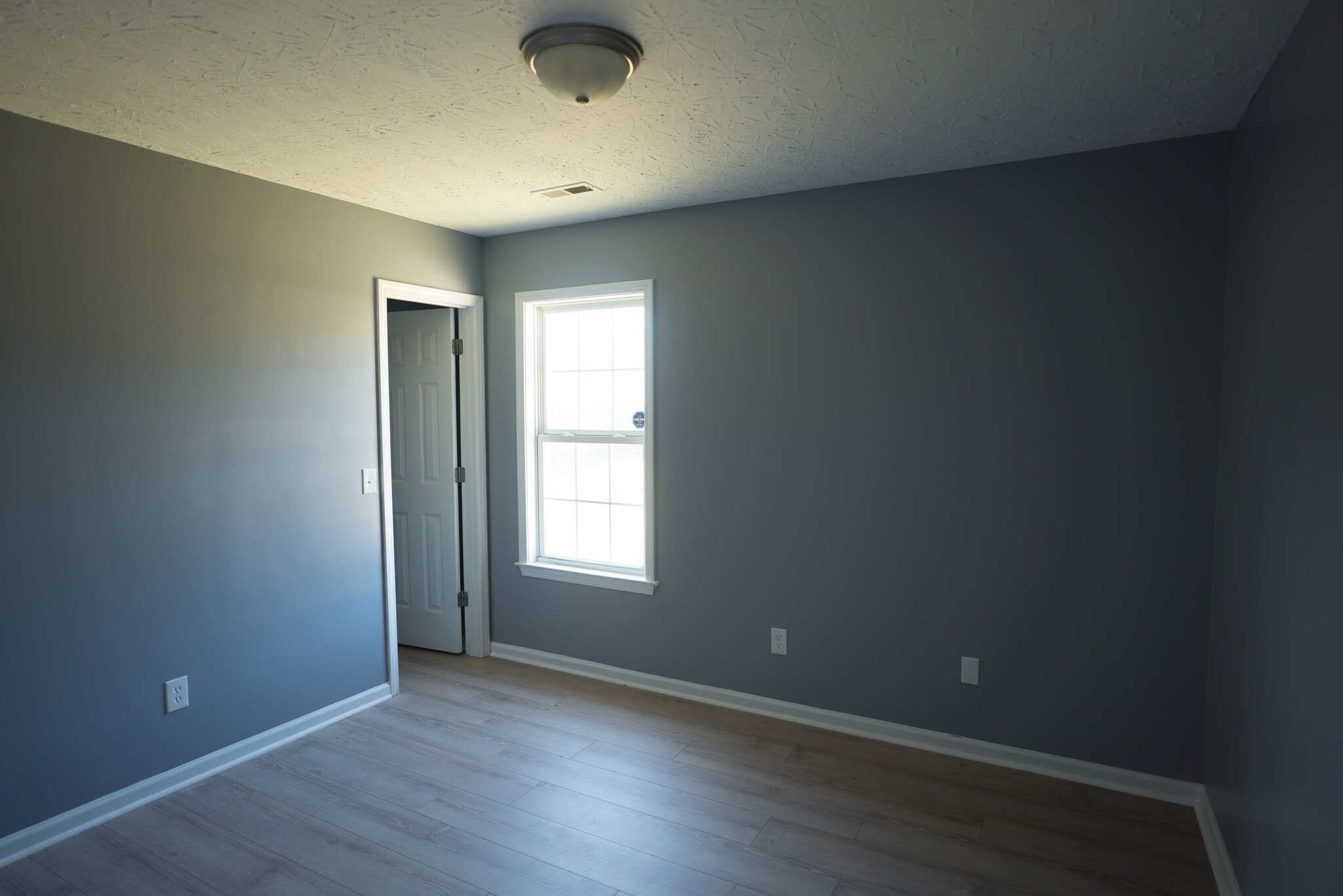 bedroom 1 - 1905 Elsie Cir NE