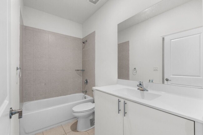 Building Photo - 28637 SW 132nd Ct