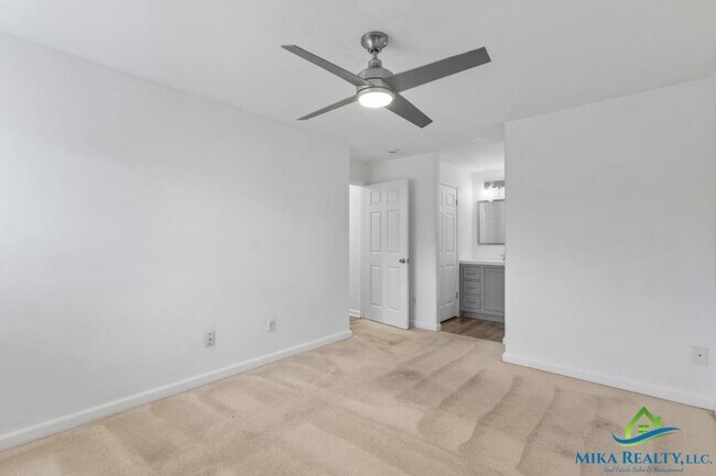 Building Photo - 94-510 Lumiaina St #J101