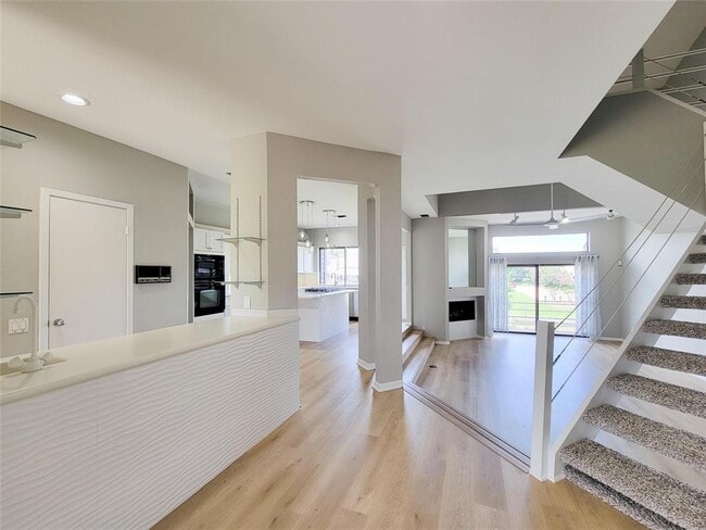 Building Photo - 18309 Sandy Cove Dr