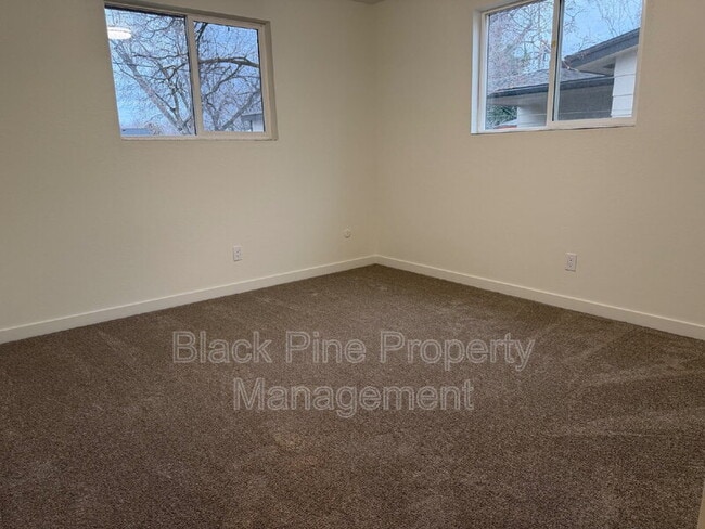 Building Photo - 1937 S Owyhee St