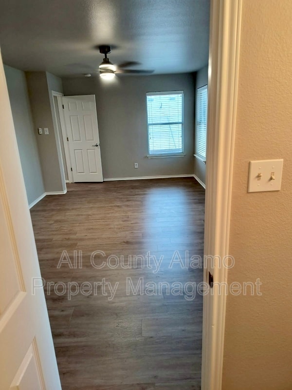 Building Photo - 10316 Artesia Wells