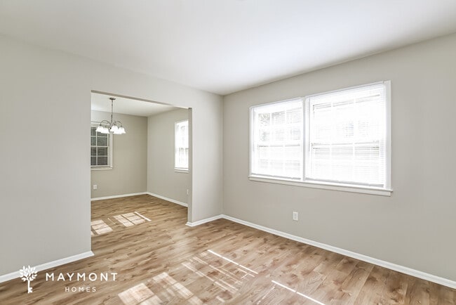 Building Photo - Inviting 4-Bedroom Home