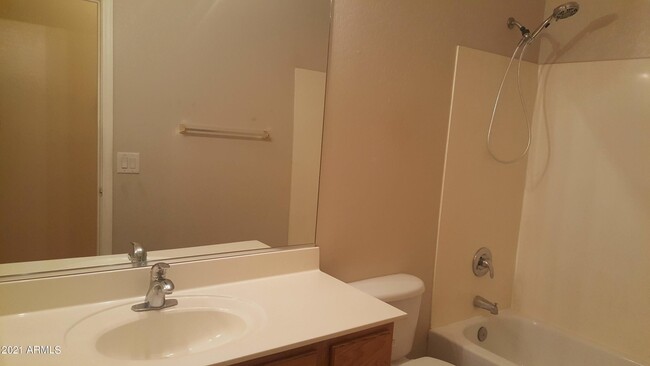 Building Photo - 12522 W Campina Dr