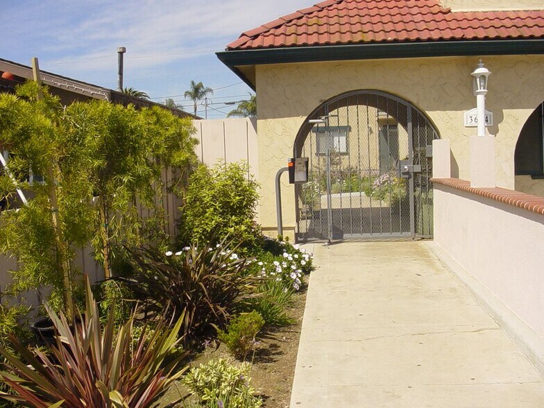 Building Photo - 3654 42nd St