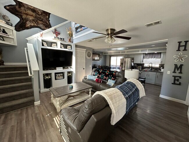 Building Photo - 2825 Margo Ct