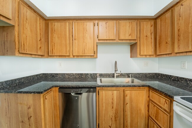 Building Photo - 1021 Apollo Beach Blvd