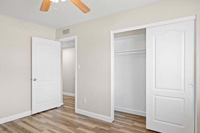 Building Photo - AMAZING ASU RENTAL CLOSE TO CAMPUS