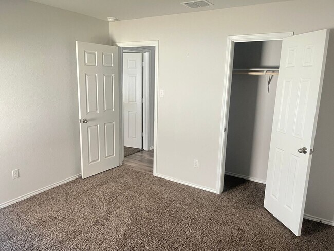 Building Photo - Rental Home In Excellent Condition