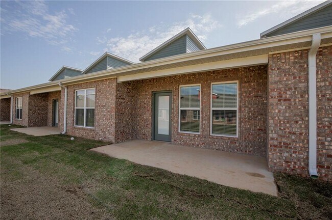 Building Photo - 903 Seaborn Way