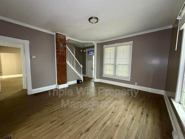 Building Photo - 307 State Hwy 47