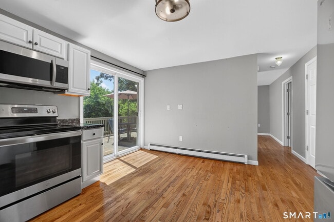 Building Photo - 224 Anns Farm Rd