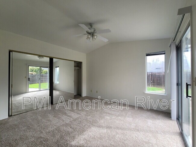 Building Photo - 1 Sorbell Ct