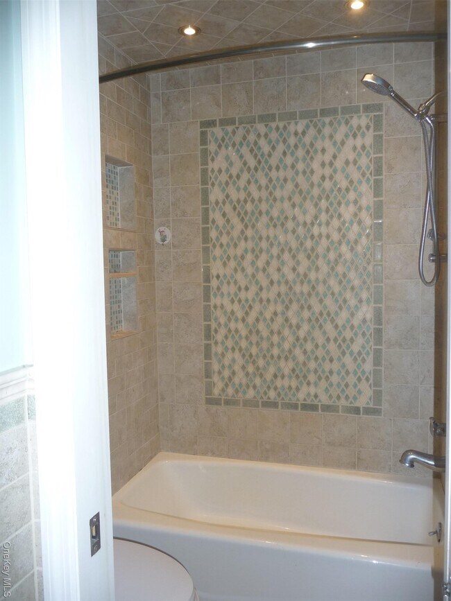 Building Photo - 49 Lane Gate Rd