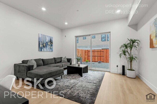 Building Photo - 2817 Democracy Alley