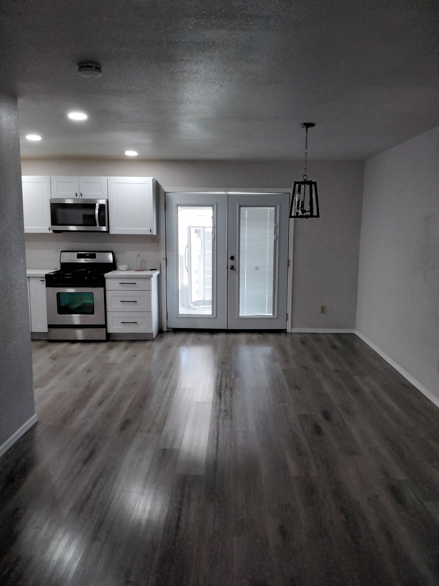 Walk through to backyard - 3253 W Country Gables Dr