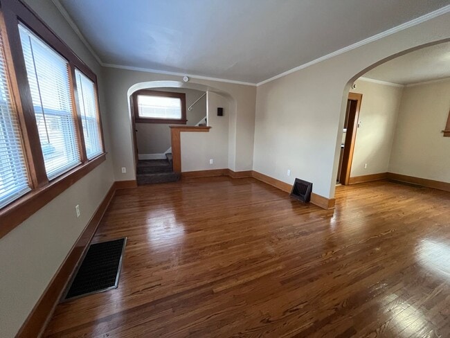 Building Photo - 4201 S Wayne Ave