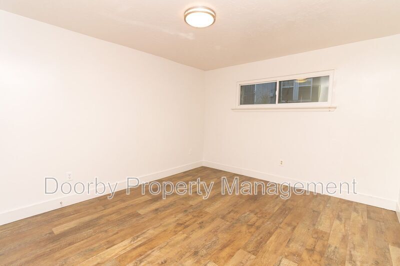 Building Photo - 3728 Chula Vista Dr