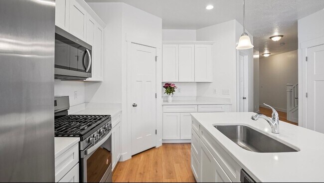 Building Photo - 3988 W 1650 N