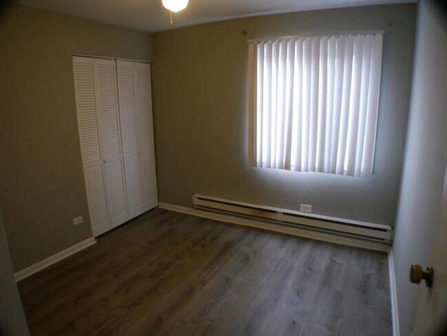 Building Photo - 11810 S Komensky Ave