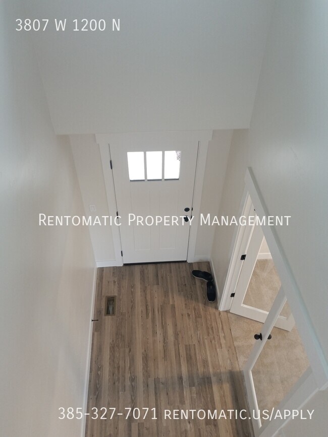 Building Photo - 3807 W 1200 N