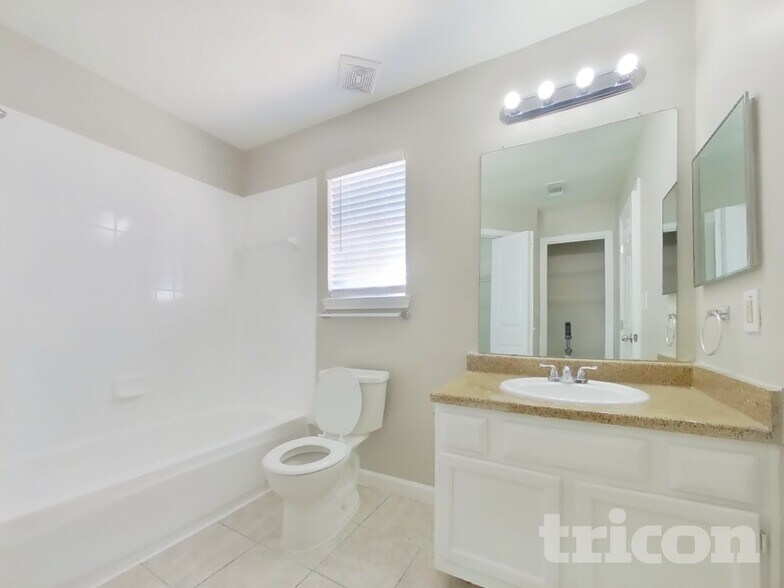 Building Photo - 3146 Boynton Dr